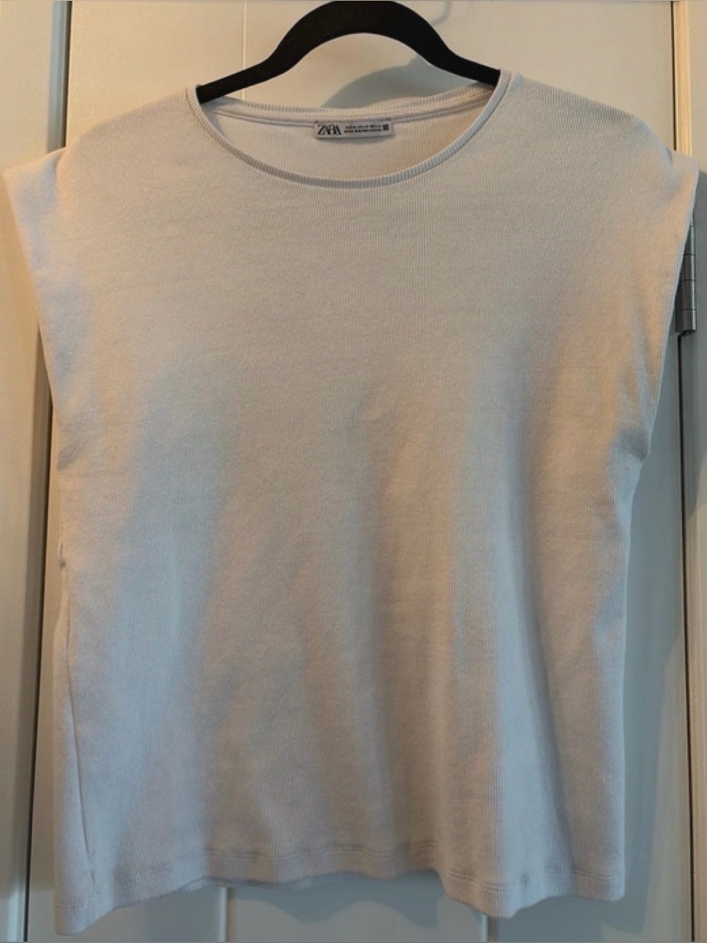 Zara women's  White Sleeveless Knit Tank Top
